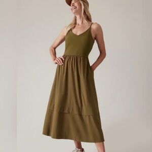 ATHLETA Elation V Neck Hybrid Dress Olive Green Size Large